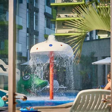 Santa Monica Pool & Mamaia Nord Apartament Năvodari