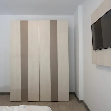 Apartament Santa Monica Pool & Mamaia Nord